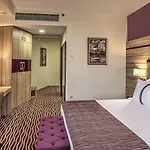 By Ihg Hotel