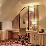 By Ihg 4*