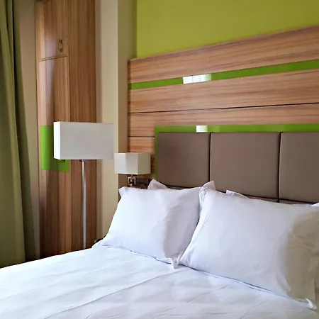 By Ihg Hotel