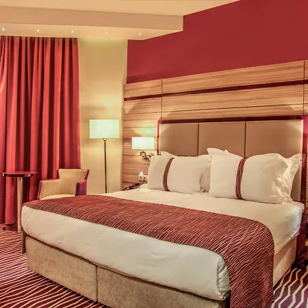 Hotel By Ihg