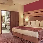 Hotel By Ihg