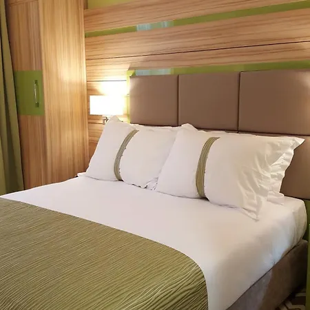 By Ihg Hotel