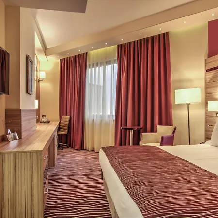 By Ihg Hotel 4*