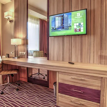 By Ihg Hotel 4*
