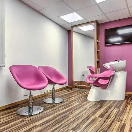 Хотел By Ihg 4*