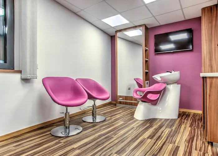 Хотел By Ihg 4*