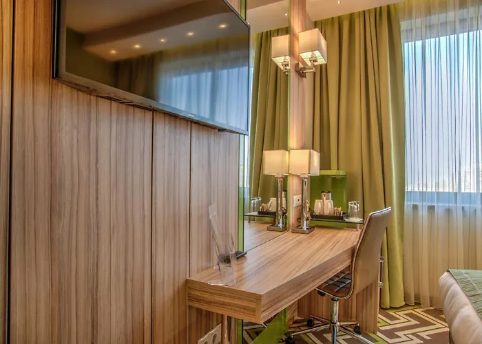 By Ihg Хотел 4*